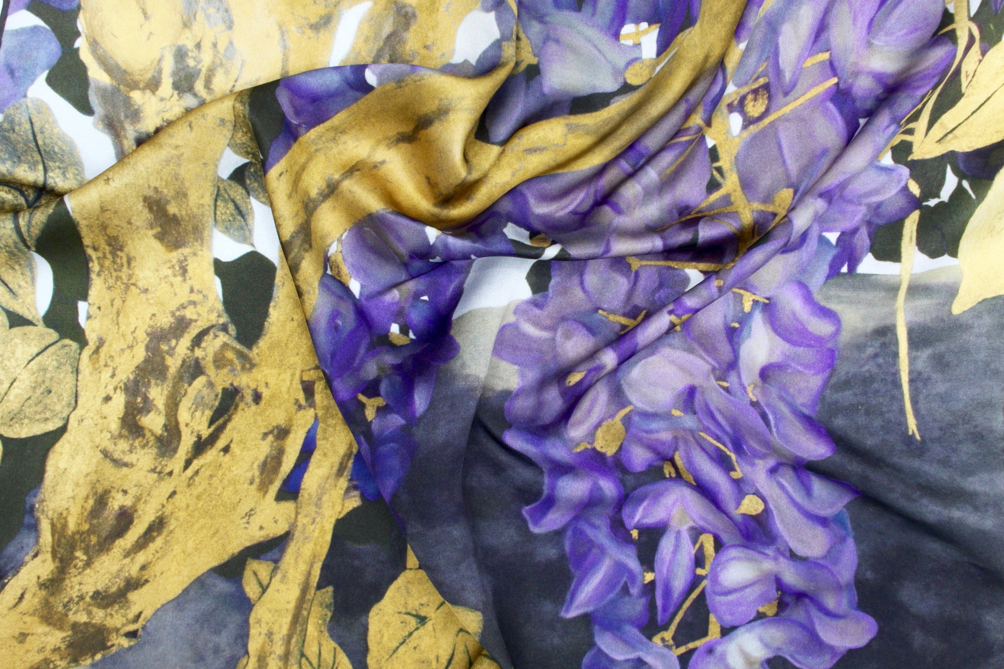Glicini di San Michele Italian Silk Satin 110 x 110 cm
