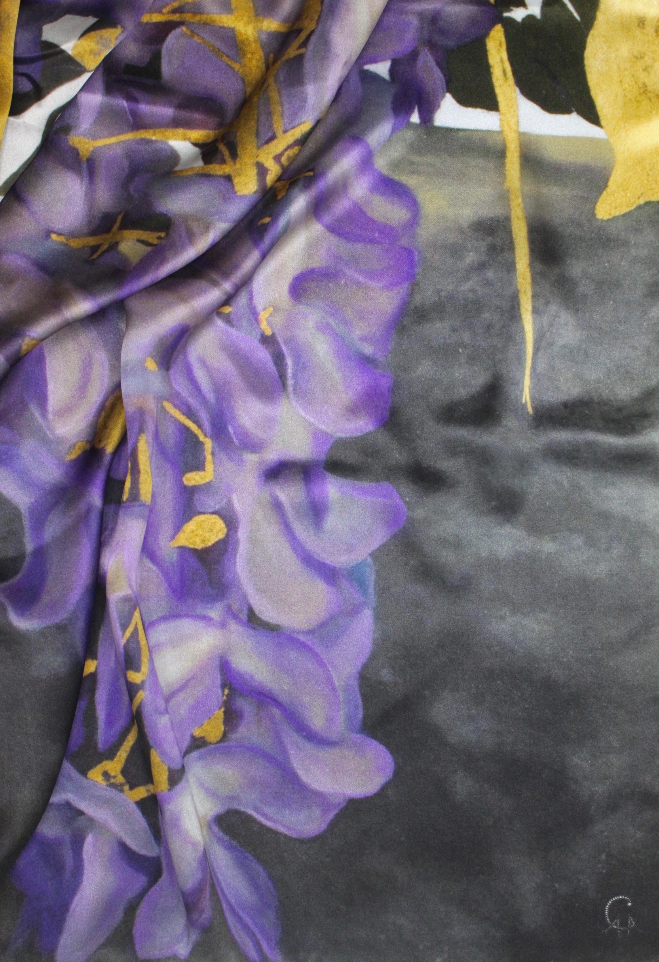 Glicini di San Michele Italian Silk Satin 110 x 110 cm